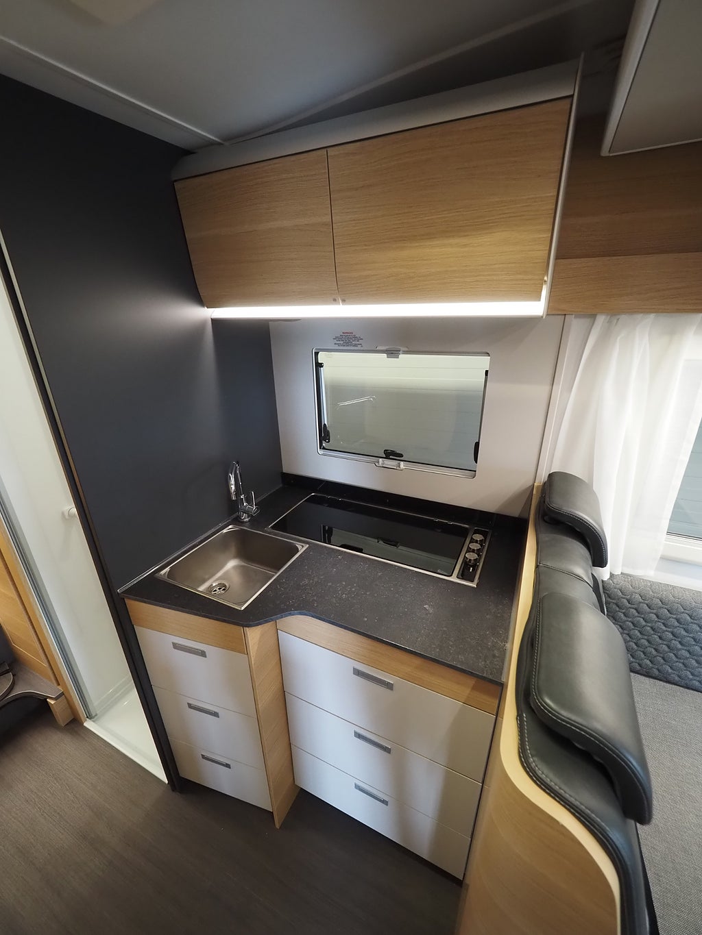 Adria Matrix Axess 670 SL 3500kg I Markis I Cykelställ