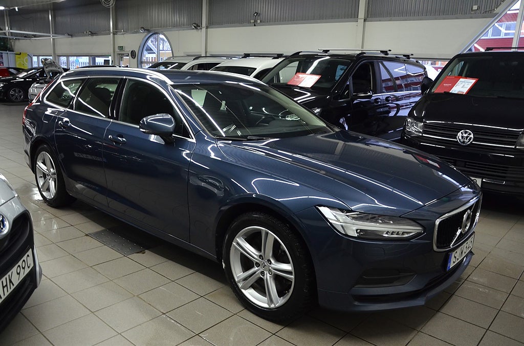 Volvo V90 T4 (190hk) Momentum Advanced Edition