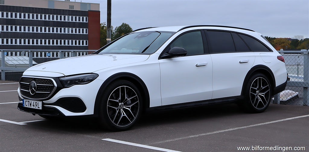 Mercedes-Benz E300 de 300 de 4MATIC All-Terrain Burmester Moms
