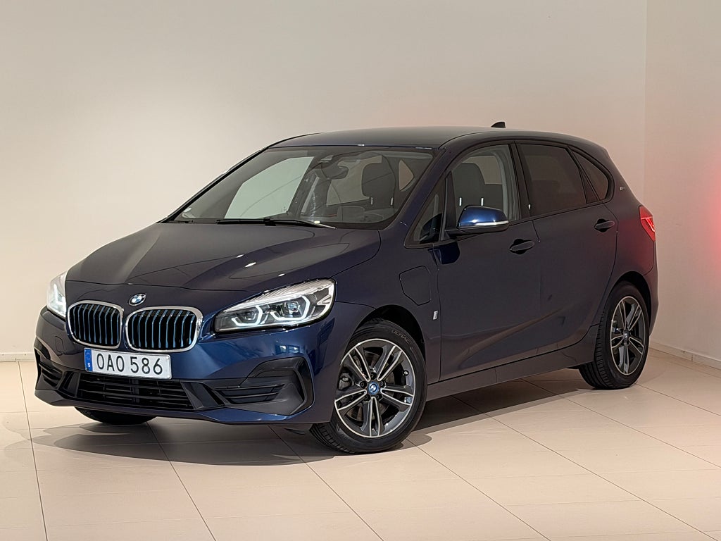 BMW 225xe Sportline, Navigation Plus, HiFi, Värmare, Rattvärme