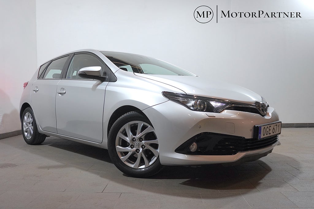 Toyota Auris Hybrid e-CVT Active Kamera 136hk 3,95%