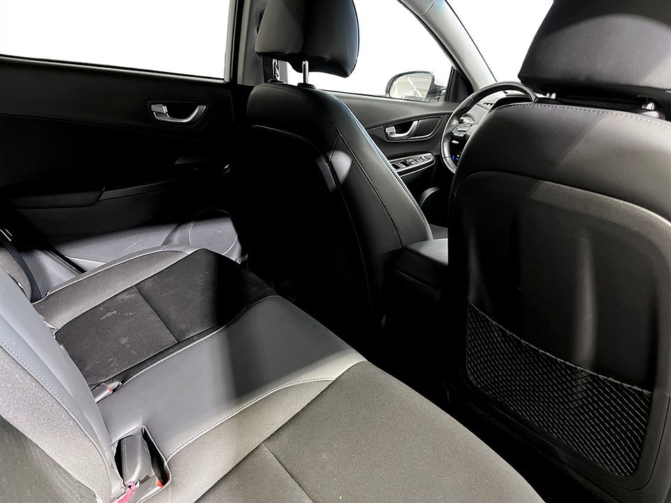 Bild på Hyundai Kona Essential Electric 64kWh Aut B-KAMERA CARPLAY 204hk