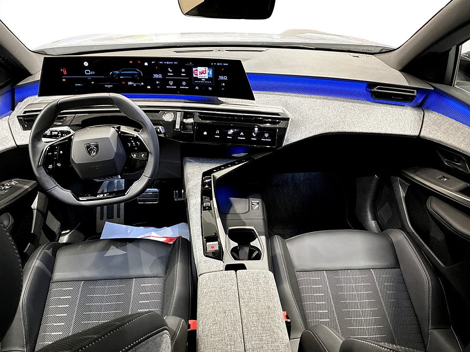 Bild på Peugeot 5008 GT Hybrid 145hk Aut - NYA VINTERHJUL INGÅR!