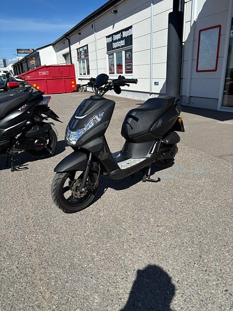 Peugeot Streetzone lågmilare