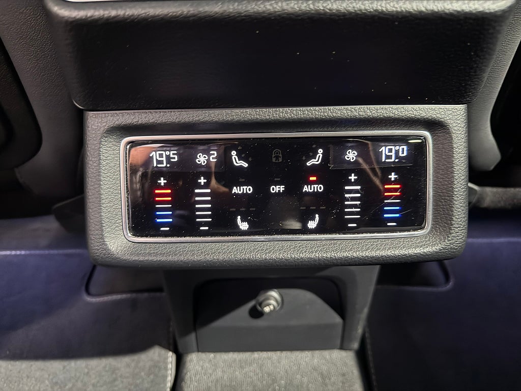 Audi q8-e-tron 2024 - miniatyr 15