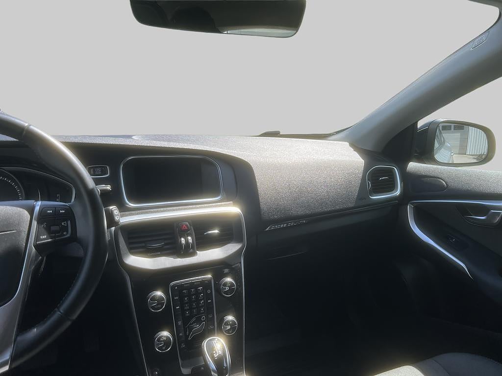 Volvo V40 Cross Country 2018 - miniatyr 9