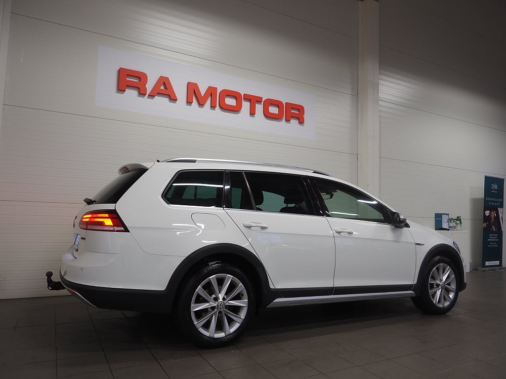 Volkswagen Golf Alltrack TDI 184hk 4M |Kamera|Drag|D-värm| 2019