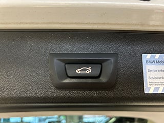 BMW 520d Touring Steptronic Sport line 360°/S&V-Däck/Halvskinn – bild 20