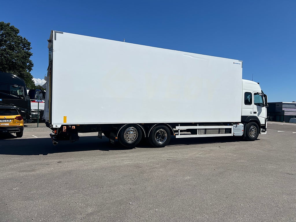 Volvo FM 410 6x2 Skåpbil, Öppningsbarsida, Bussbygg, Värmare