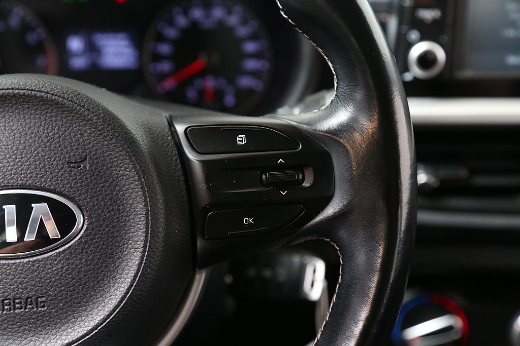 Kia Picanto 1,25 MPI 84hk Advance Automat CarPlay Kamera P-sensor 2020