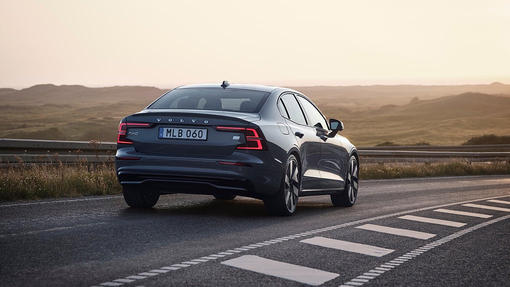 Nya Volvo S60 får ett aningen förändrat utseende. Foto: Volvo 