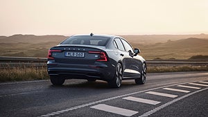 Nya Volvo S60 får ett aningen förändrat utseende. Foto: Volvo 