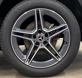 SUV Mercedes-Benz GLB 6 av 13