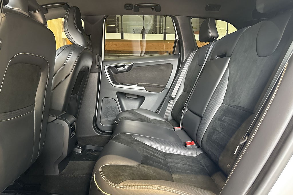 Volvo XC60 D4 AWD Geartronic Classic R-Design