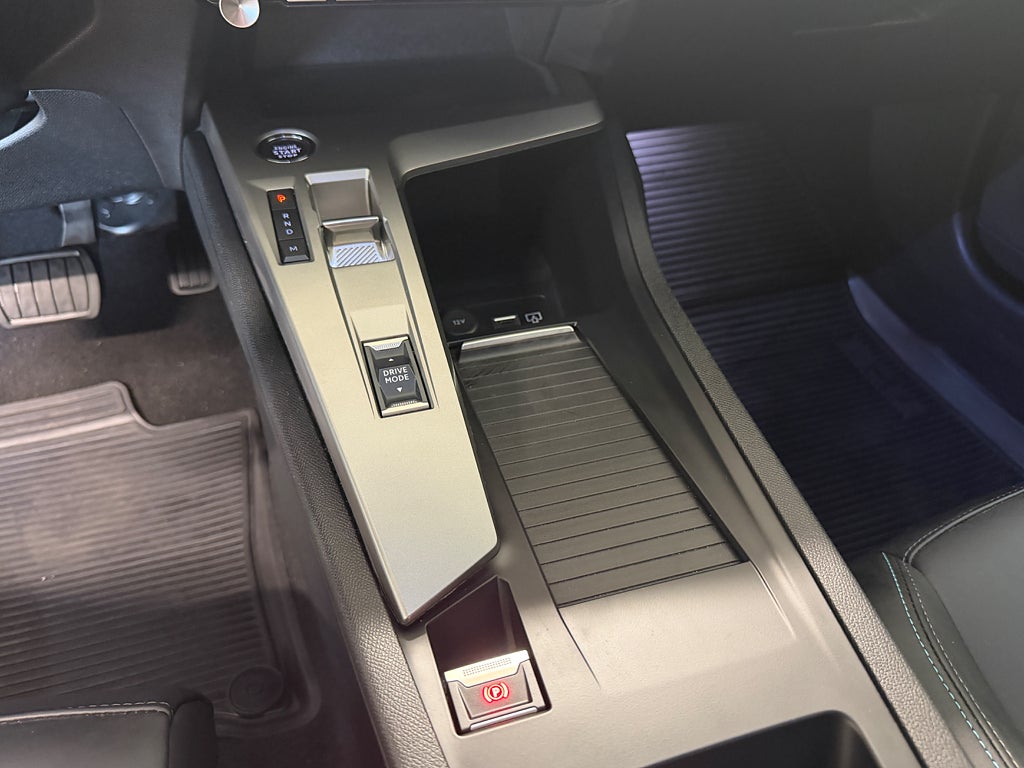Peugeot 308 sw Hybrid 145 1.2 Allure PT 145 e-DSC Euro 6 SoV Hjul thumbnail