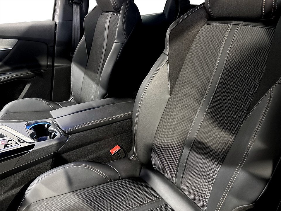 Bild på Peugeot 3008 GT 1.2 PT 130hk Aut - B-KAMERA, NAVI