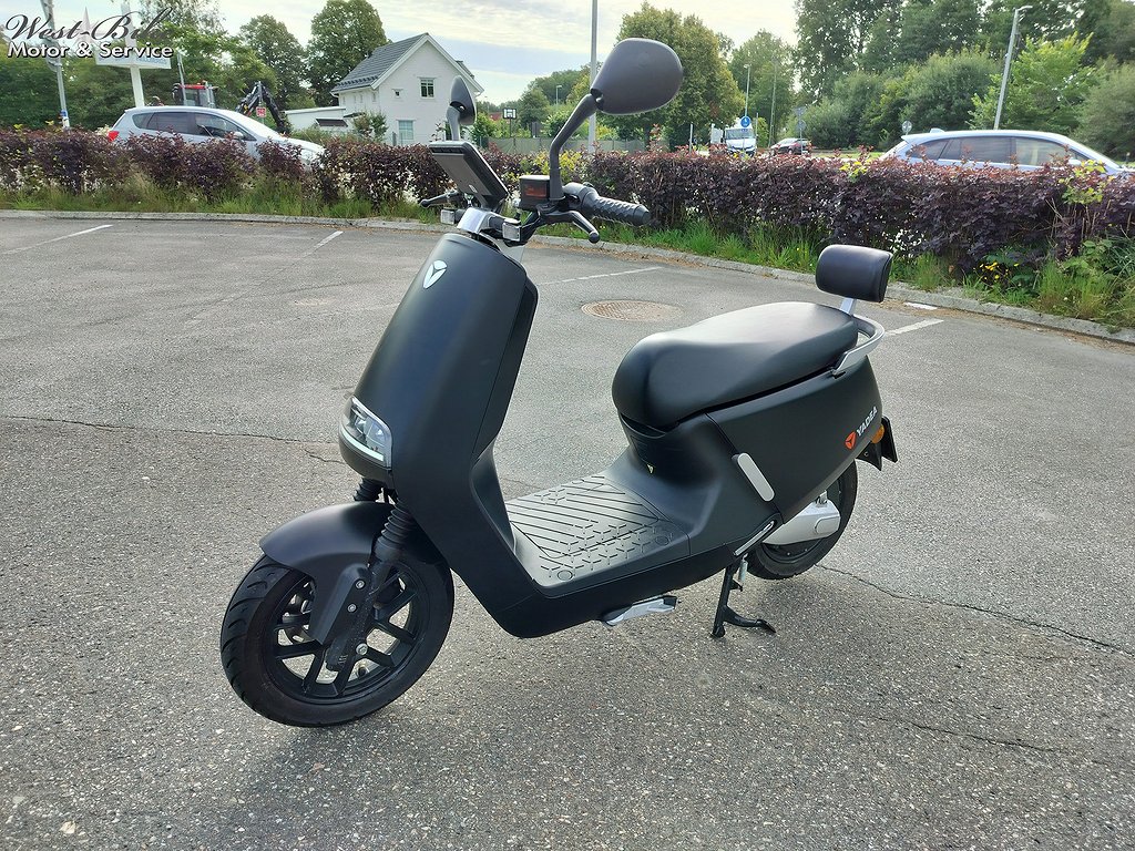 YADEA G5 Elmoped