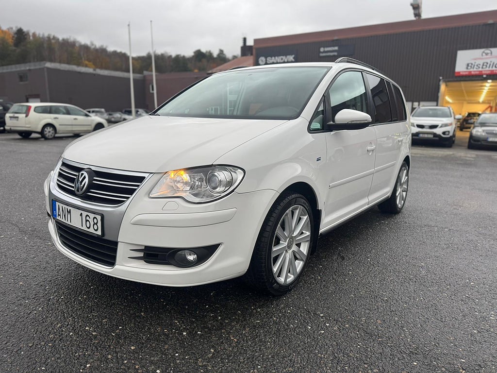Volkswagen Touran 7-seater 2.0 TDI DPF Highline, R-Line Edi