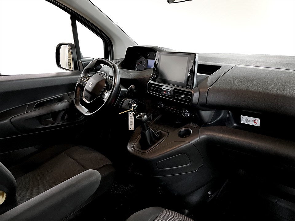 Bild på Peugeot Partner PRO Crew Cab 1.5 BHDi 100hk - DRAG, P-SENSORER