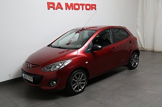 Halvkombi Mazda 2 1 av 25