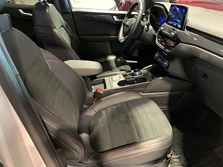 SUV Ford Kuga 12 av 25