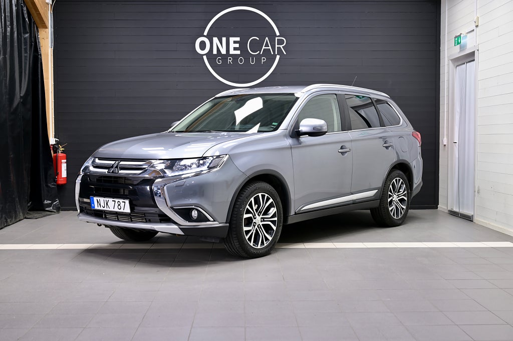 Mitsubishi Outlander 2.2 Di-D 4WD Business 7 sits Backkamera Drag 150hk