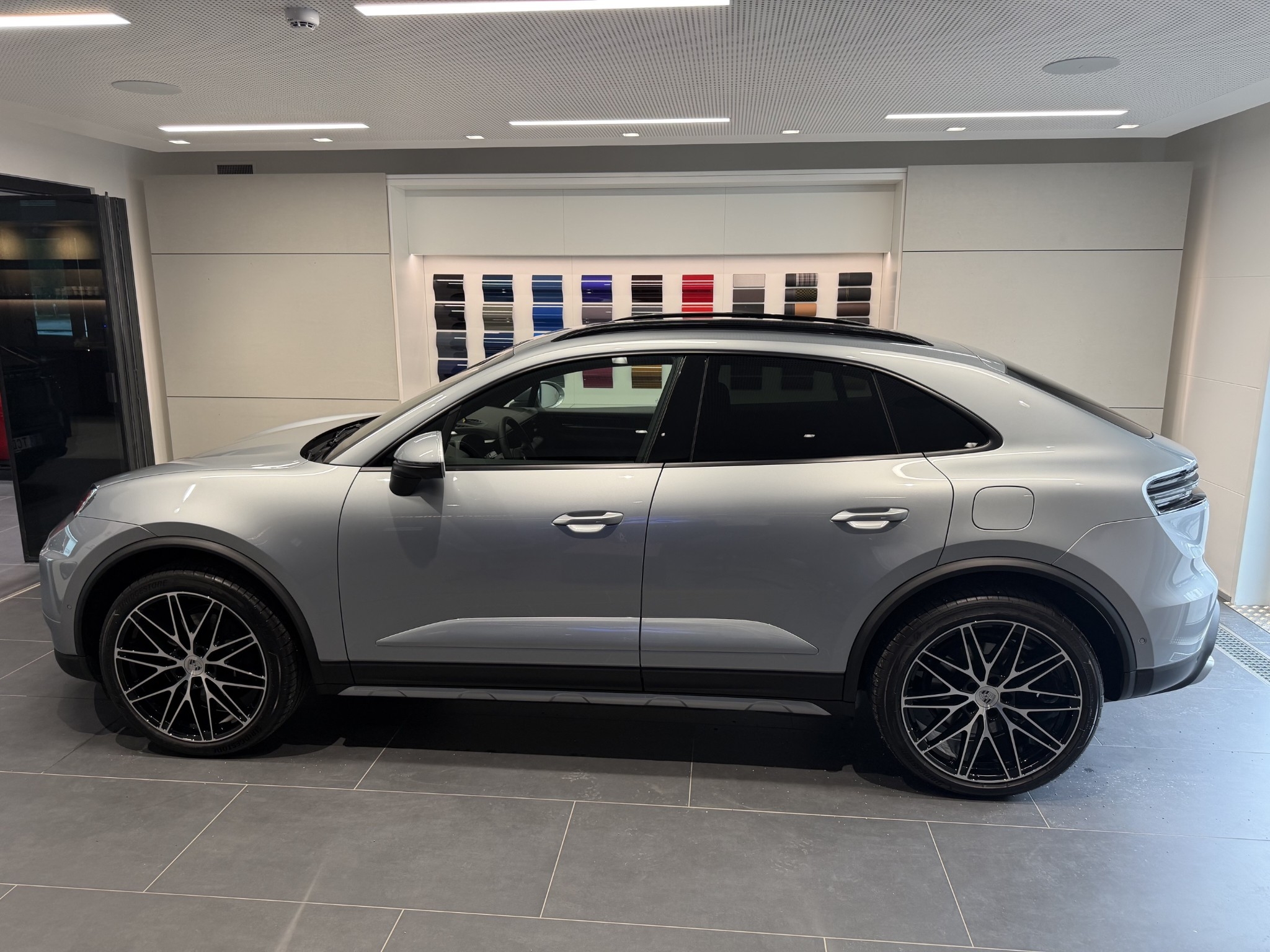 Porsche Macan 4 2026, kuva 5/48