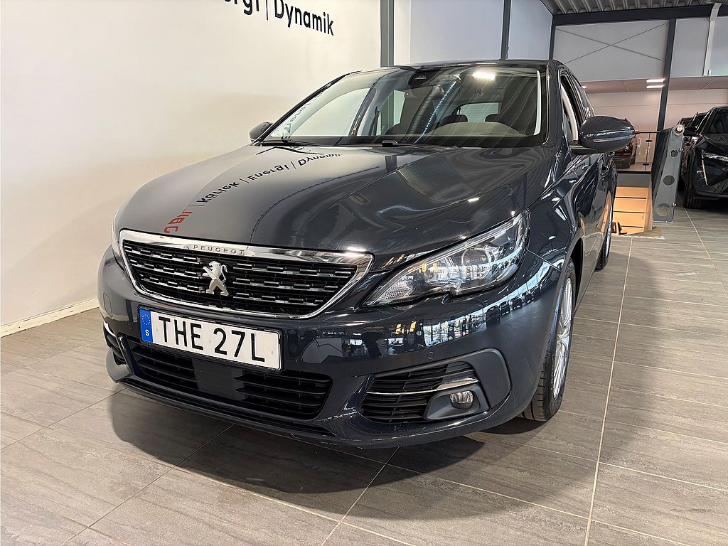 Bild på Peugeot 308 5D Allure 1.2 PT 130hk - CARPLAY, BACKSENSORER