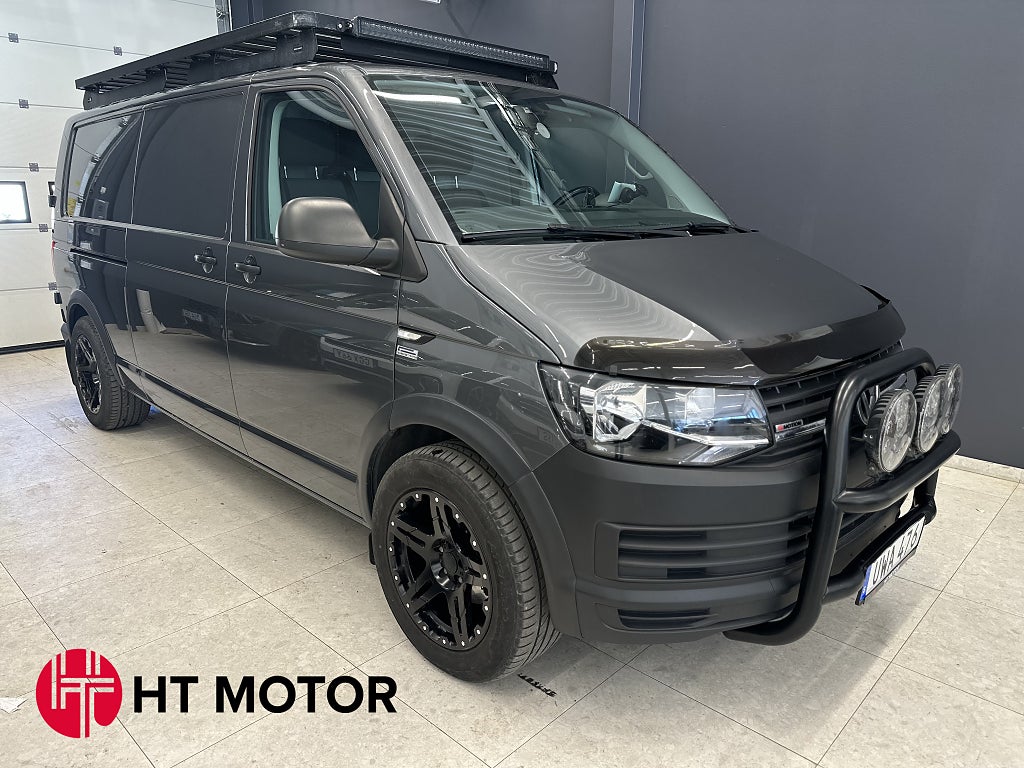 Volkswagen Transporter T30 2.0 TDI 4Motion/Drag/Värmare/inrett skåp/Se Spec