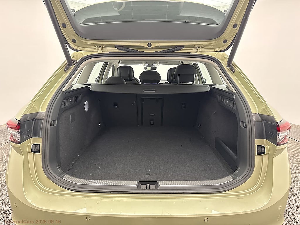 Škoda Superb iV Combi DSG Sequential, 204hp, 2025