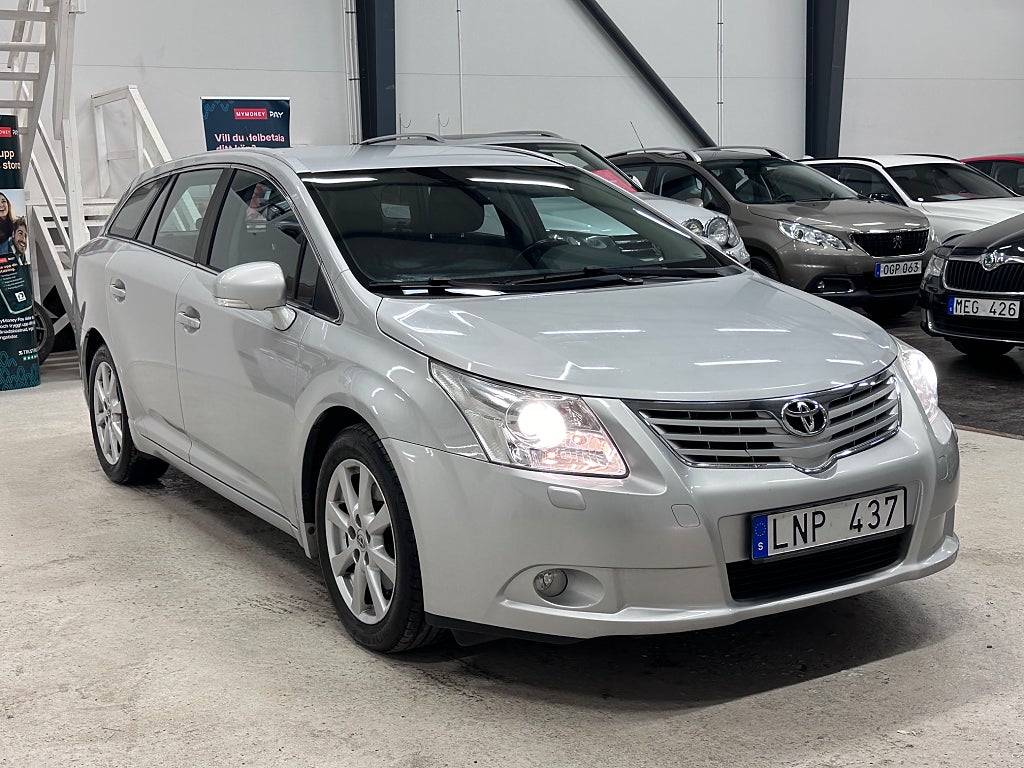 Toyota Avensis KOMBI 2.2 150HK D-4D BUSINESS DRAG NYBES NYSER S&V-HJUL