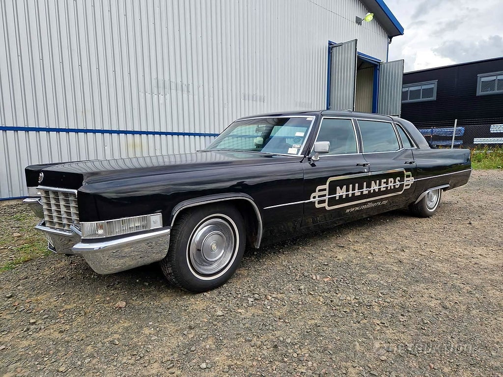 Cadillac Fleetwood Seventy-Five Limousine 7.7 V8 OHV Hydra-Matic