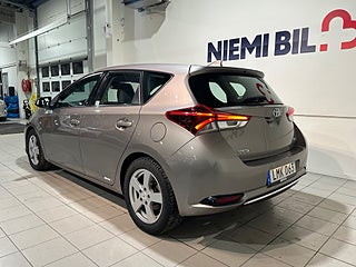 Toyota Auris 1.6 D-4D Active Mvärm Kamera Kamkedja S/V-hjul