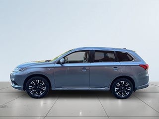 Mitsubishi Outlander PHEV CVT SoV-Däck/Rattvärm/Psens/Drag/Kamera/MoK – bild 4