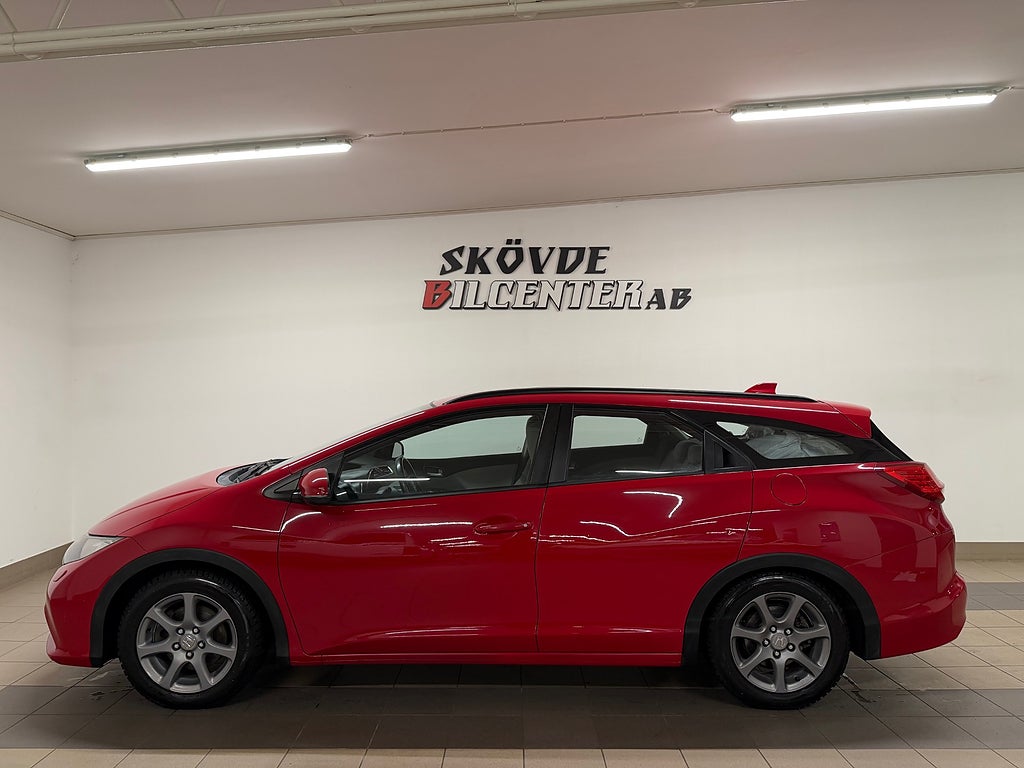 Honda Civic Tourer 1.8 i-VTEC Sport/Nyservad/B-Kamera/Bluetooth