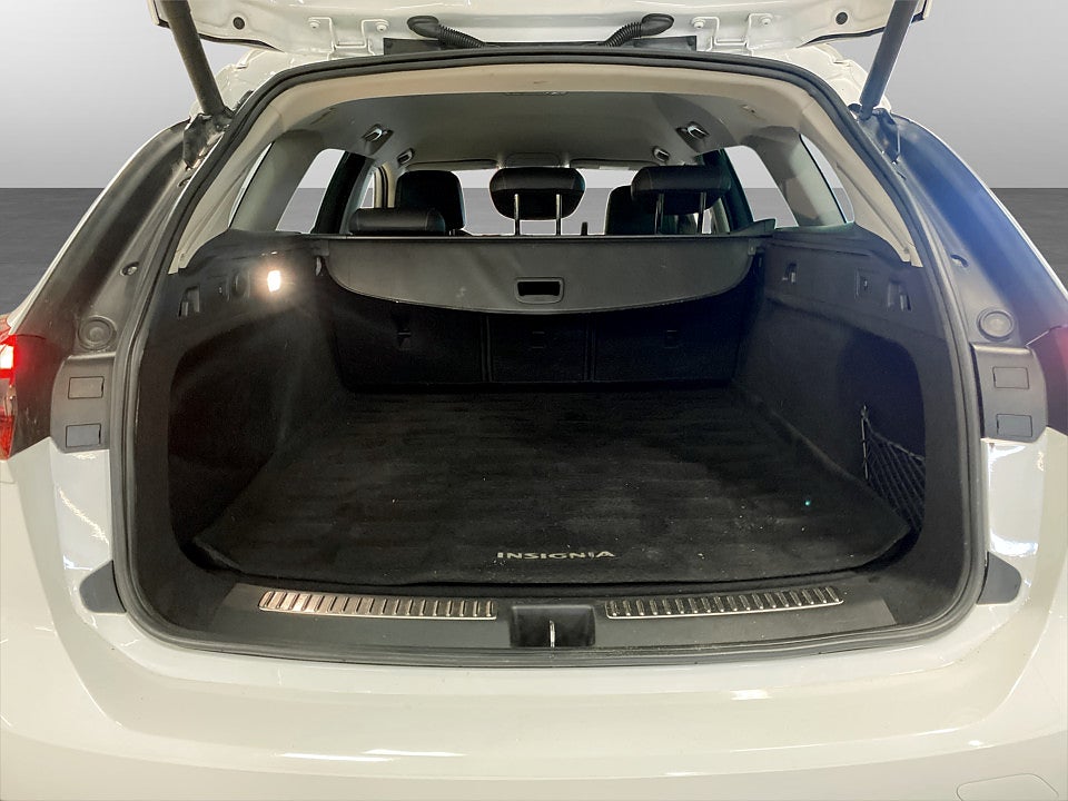 Bild på Opel Insignia Country Tourer Business 2.0 Turbo 260hk Aut 4WD BOSE