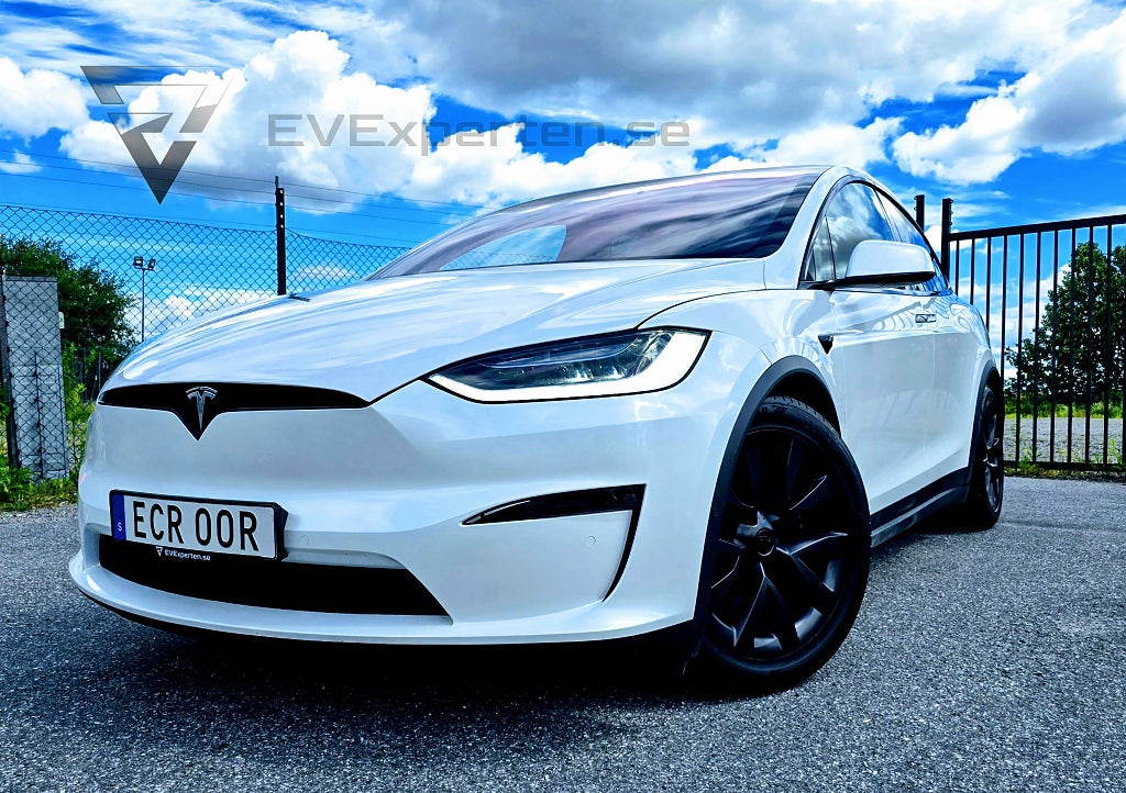 Tesla Model X Plaid 1020 HK 6-sits Drag Yoke Pano Nya Däck Moms