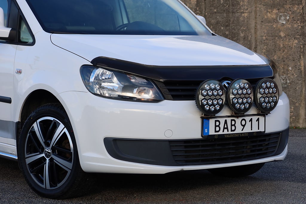 Volkswagen Caddy 1.6 TDI DSG Rally X Edition Specialutgåva Värmare Drag