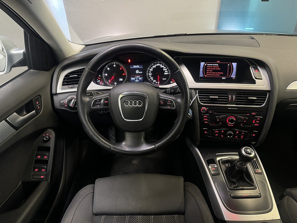 Audi A4 Avant 2.0 TDI DPF QUATTRO | DRAGKROK | NYKAMREM