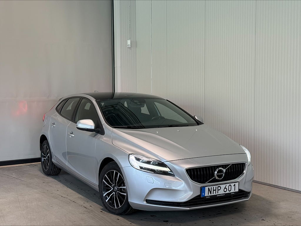 Volvo V40 T2 122hk Momentum Automat P-värm Kamrem bytt
