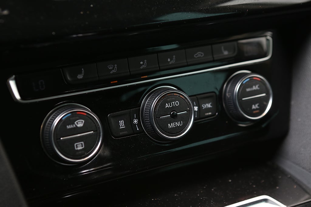 Volkswagen Passat GTE 1,4 TSI 218hk Plug-in DSG Variant Drag 2017