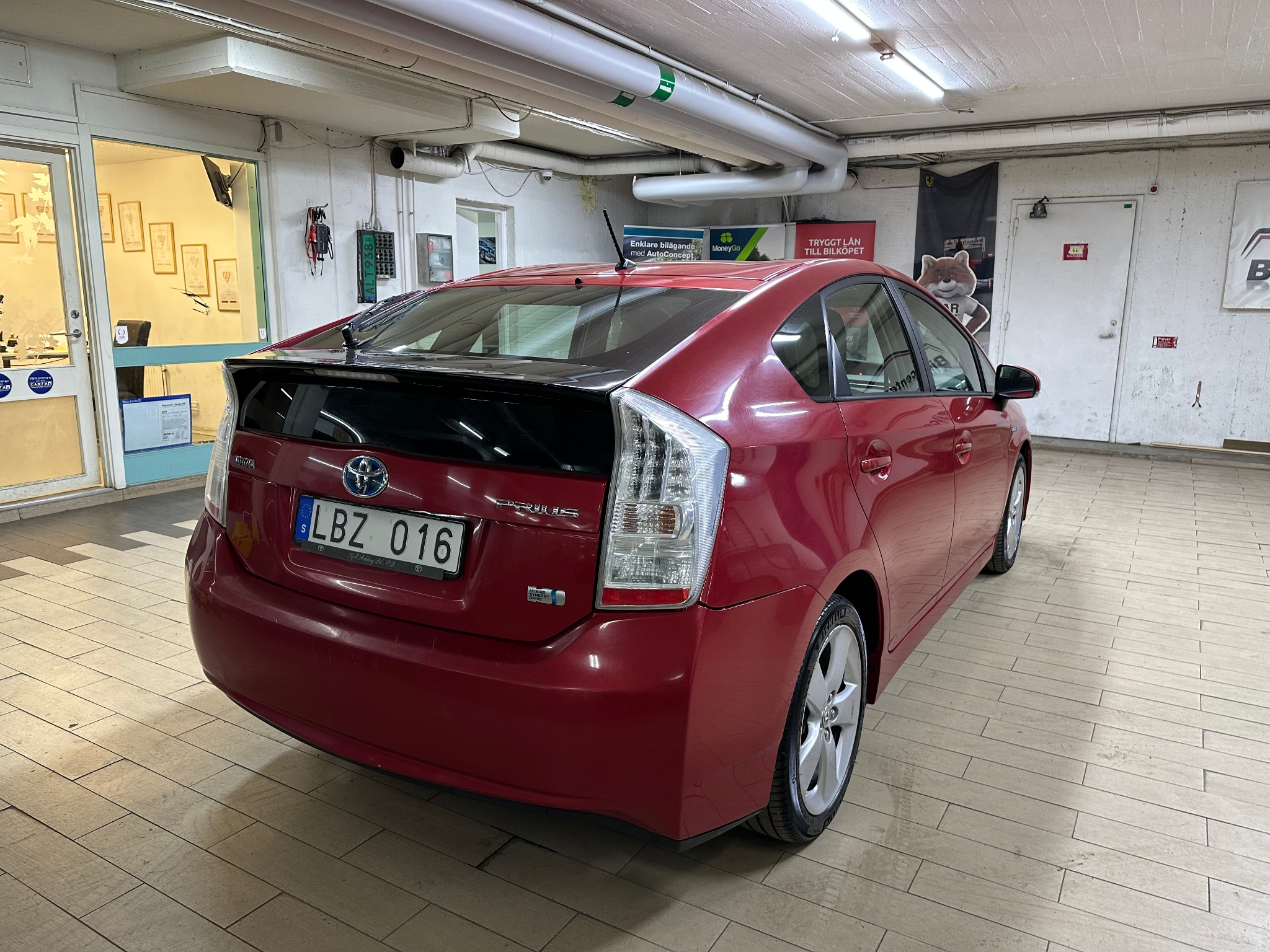 Toyota Prius CVT 136hk 2010, bild 3/37