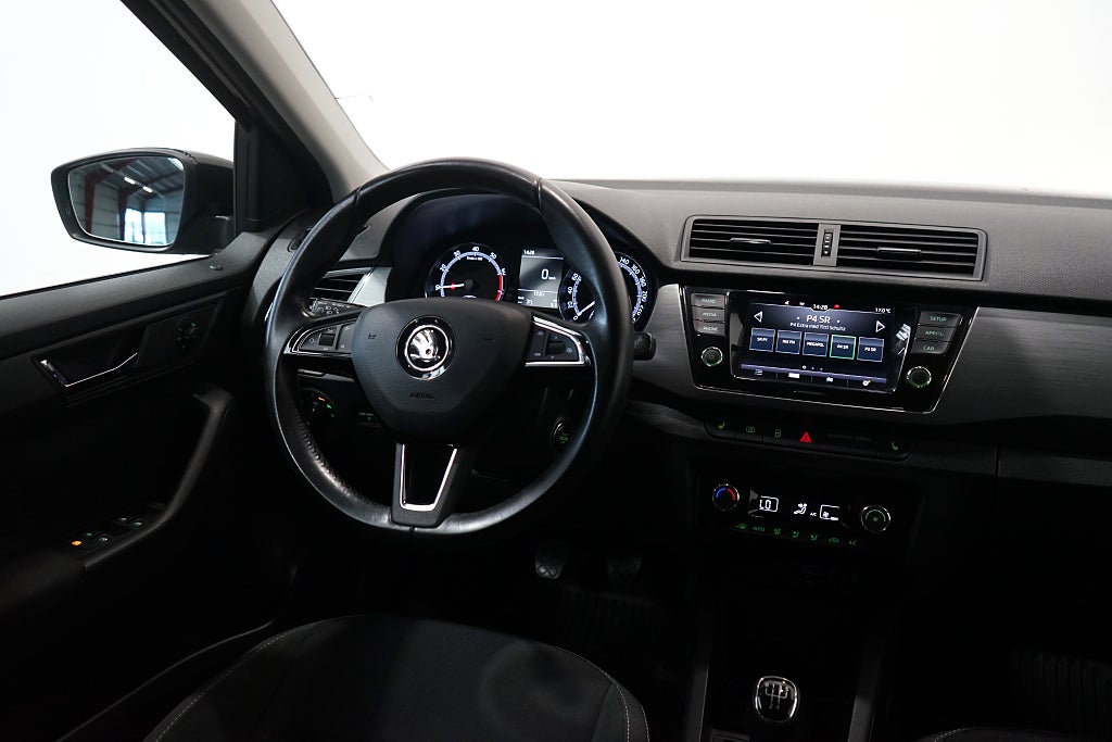 Skoda Fabia Kombi 1.0 TSI Dragkrok Carplay 95hk