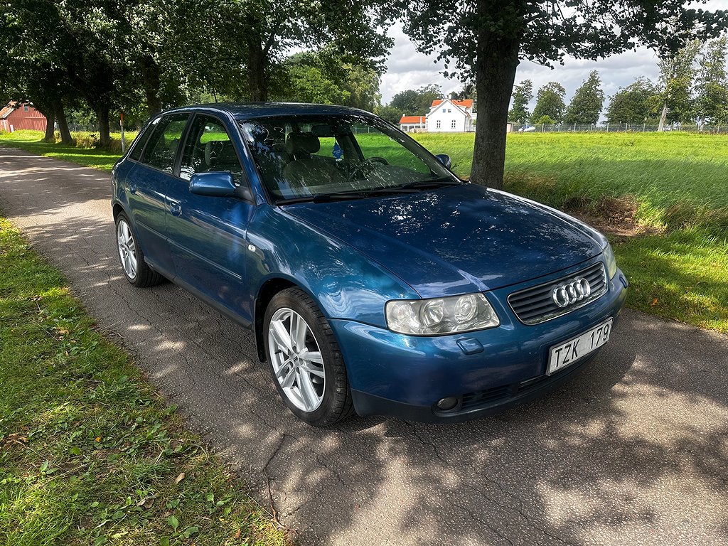 Audi A3 1.8 Attraction, Proline, Svensksåld, Lågmil, Drag  