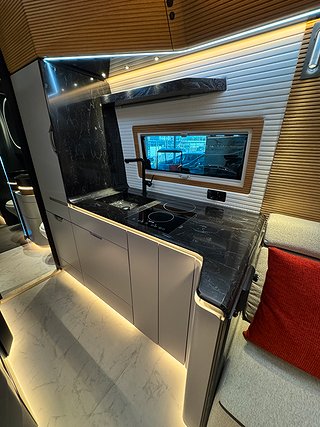 Husbil-halvintegrerad Robeta Schumacher Edition 8 av 27