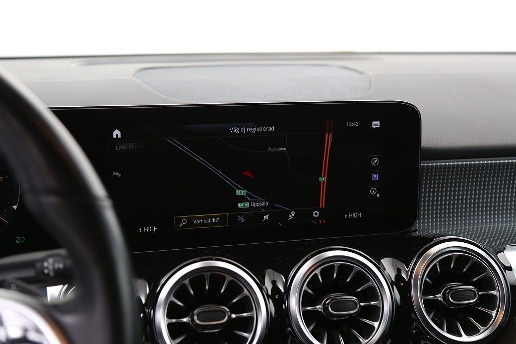 Mercedes-Benz GLB 200 d 4MATIC 8G-DCT Premium Panorama Drag 7-sits 2023
