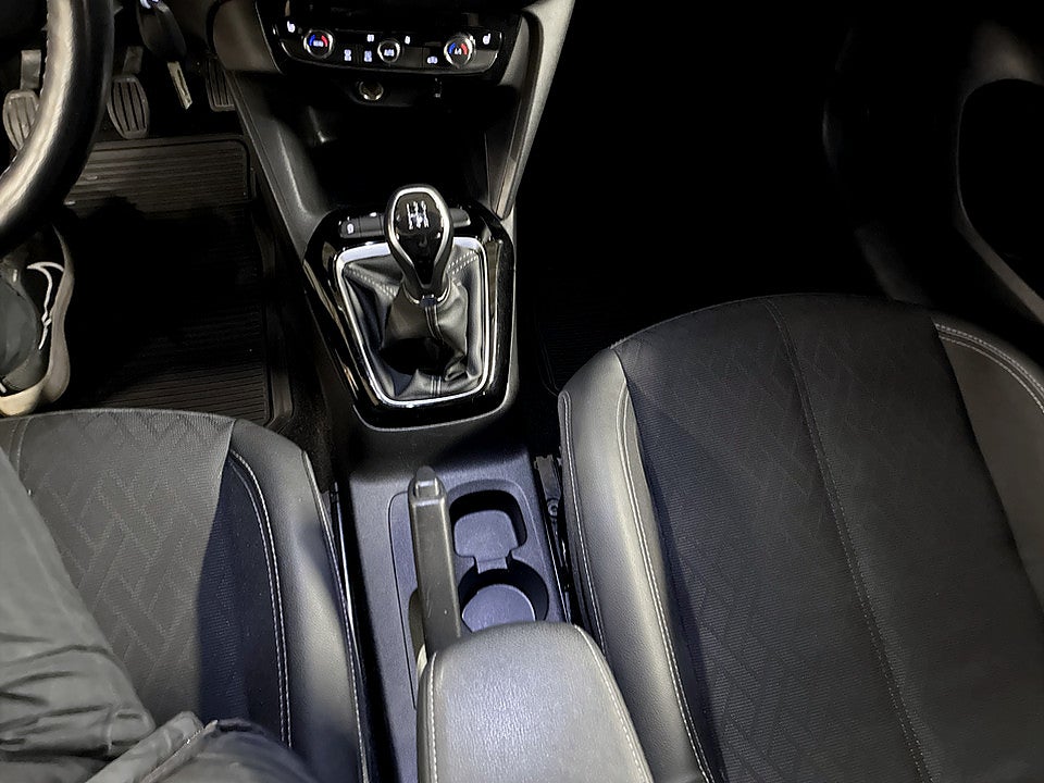 Bild på Opel Corsa Elegance 1.2 75hk B-KAMERA CARPLAY