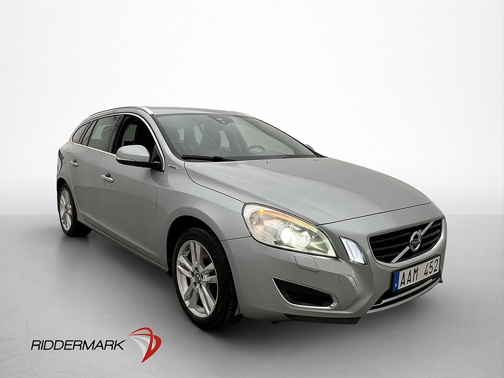 Volvo V60 Plug-in AWD 283hk Summum Värmare Drag Skinn Navi