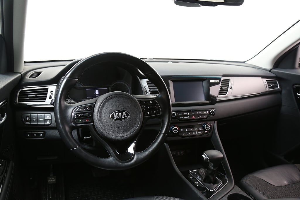 Kia Niro P-HEV 141hk Advance Plus Aut Extraljus Motorv Dragkrok 2019