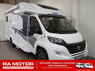 Husbil-halvintegrerad Knaus Live Wave 700 MEG 1 av 20